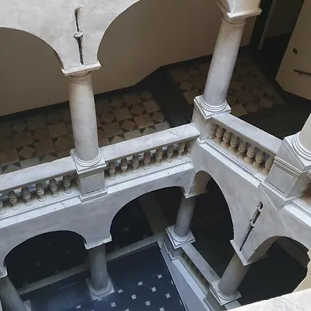 Lejlighed Palazzo Sopranis *